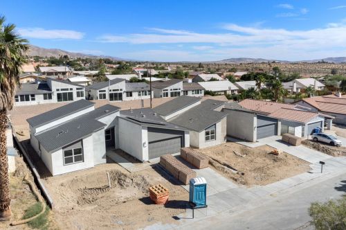 68220 Calle Azteca, Desert Hot Springs CA  92240-6412 exterior