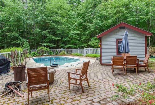 42 Watson Rd, Dover NH  03820-5801 exterior