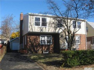 651 Newton Ave, Hempstead, NY 11553-2933