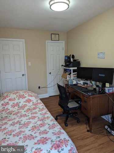 811 Shaw Ave, Lansdale PA  19446-2335 exterior