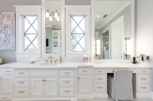 655 Hillcrest Ave, La Canada CA  91011-4040 exterior