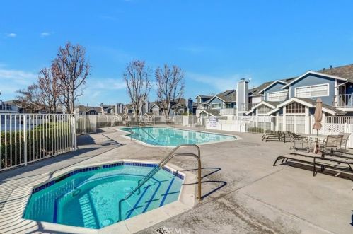 216 Glendora Ave, Covina CA 91724-2954 exterior