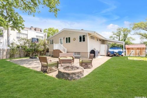 2564 Centre Ave, North Bellmore, NY 11710-3452