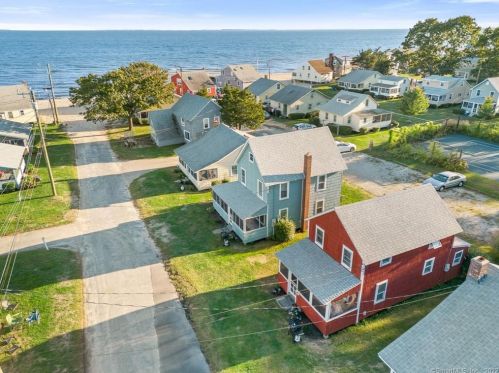 87 Hawks Nest Rd, Lyme, CT 06371-2049