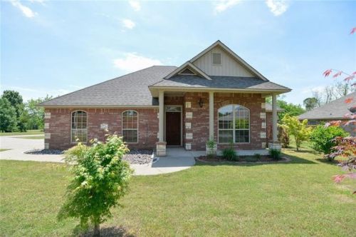725 Knoxville St, Greenwood, AR 72936-3960