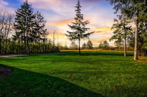 10216 Baehr Rd, Thiensville WI  53092-4610 exterior