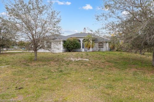 2545 39th Ave, Naples, FL 34120-7405