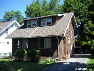 226 Penhurst St, Rochester, NY 14619-1522