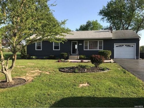 2640 Upper Mountain Rd, Pendleton, NY 14132-9390