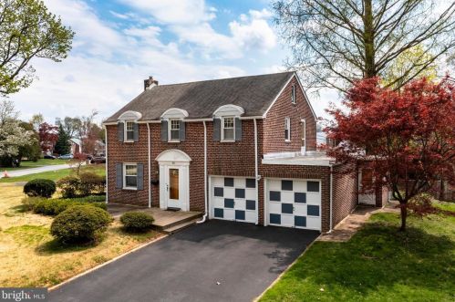 100 Mulberry Ln, Newtown Square, PA 19073-4606