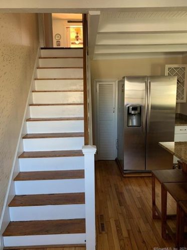 9 Grant St, Milford CT 06460-5311 exterior