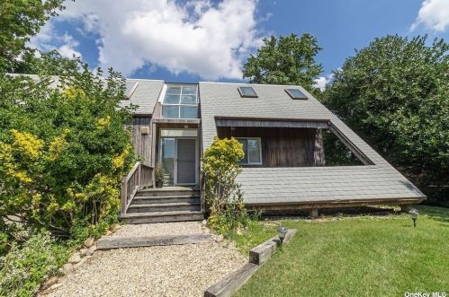 59 Seacliff Ave, Miller Place, NY 11764-1641