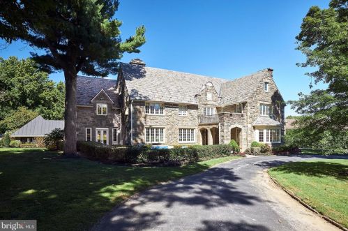 360 Spring Mill Rd, Ithan, PA 19085-1737