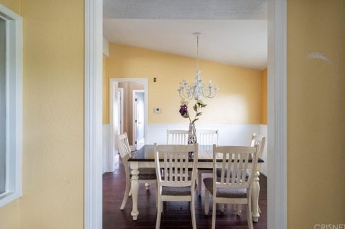 27546 Jasper Way, Santa Clarita CA  91384-3162 exterior