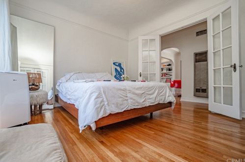 232 Euclid Ave, Long Beach CA  90815-2518 exterior