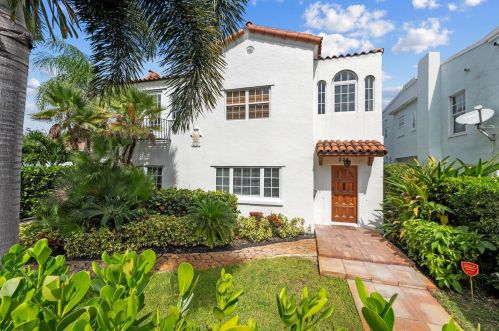 221 Greymon Dr, West Palm Beach, FL 33405-1919