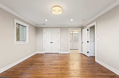 37 Tara Ln, Montville Township NJ  07045-9699 exterior