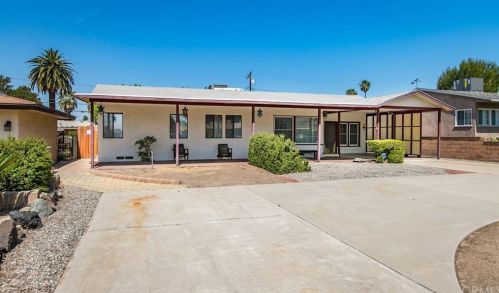 6834 Elmwood Rd, San Bernardino, CA 92404-5615