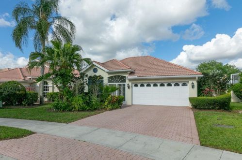 441 Horseshoe Bay, Fort Pierce, FL 34986-3401