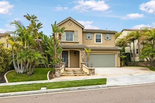 7069 Crystalline Dr, Carlsbad CA  92011-3968 exterior