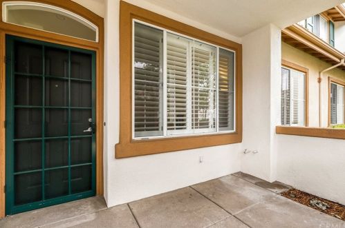 605 Solvay Aisle, Irvine CA  92606-0833 exterior