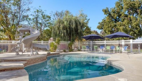 15414 Cuda Dr, Bakersfield CA  93307-9279 exterior