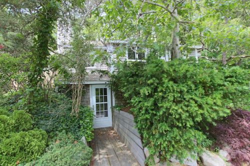 70 Nauhaught Bluffs Rd, Wellfleet MA  02667-8932 exterior