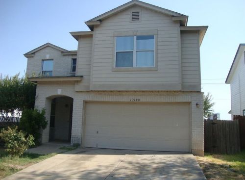 13108 Dearbonne Dr, Del Valle, TX 78617-5768
