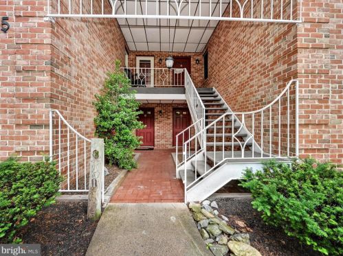 935 Innsbruck Dr, Hummelstown PA  17036-9750 exterior