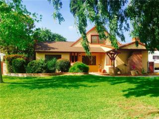 935 Ada Ave, Glendora, CA 91741-3648