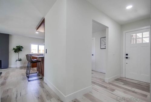 6788 Benson Ave, San Diego CA  92114-5833 exterior