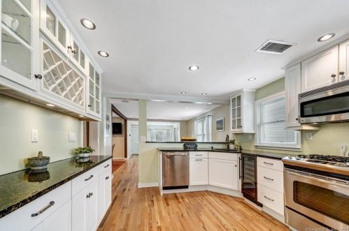 12 Sperry St, Milford CT  06460-7938 exterior