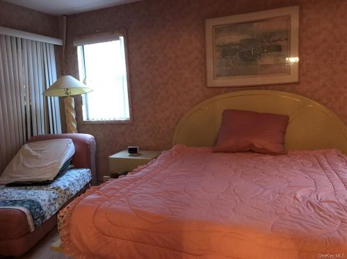 111 Hidden Ridge Dr, Monticello NY  12701-3071 exterior