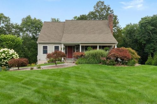 563 Southford Rd, Waterbury, CT 06762-3208