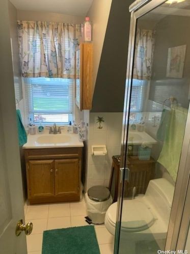 1233 5th St, Babylon NY  11704-4535 exterior