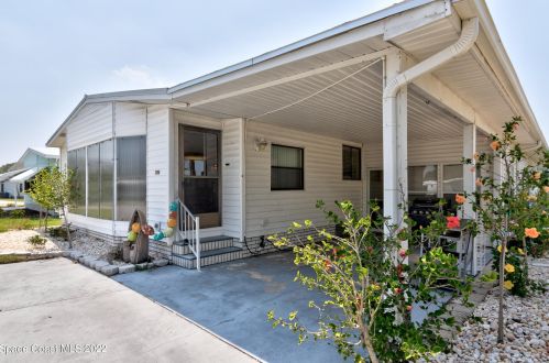 704 Silverthorn Ct, Sebastian FL  32976-7349 exterior