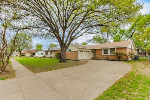 1308 Magnolia Dr, Richardson TX  75080-4722 exterior