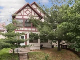 2549 Fillmore St, Minneapolis, MN 55418-3853