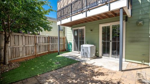 2959 Bay Village Ave, Santa Rosa CA  95403-2493 exterior