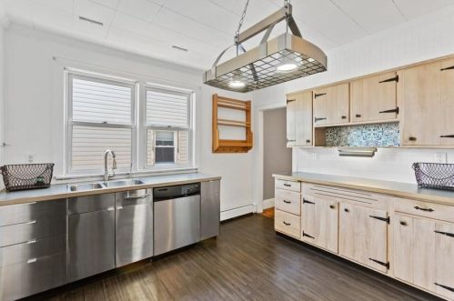 73 49th St, Bayonne NJ  07002-4015 exterior