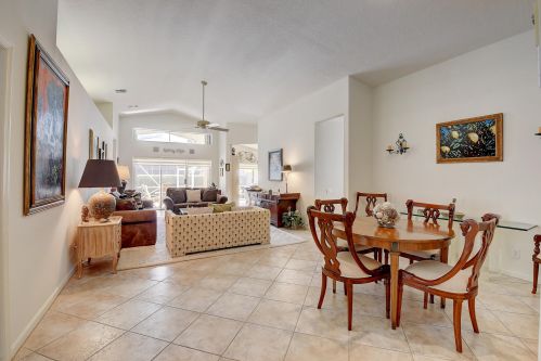 7284 Toscane Ct, Boynton Beach, FL 33437-6468
