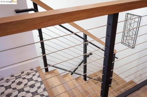 721 44th St, Oakland CA 94608-3404 exterior