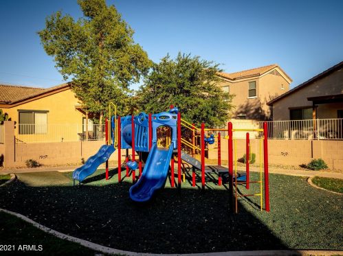 15881 74 Ave, Peoria AZ 85345-8900 exterior