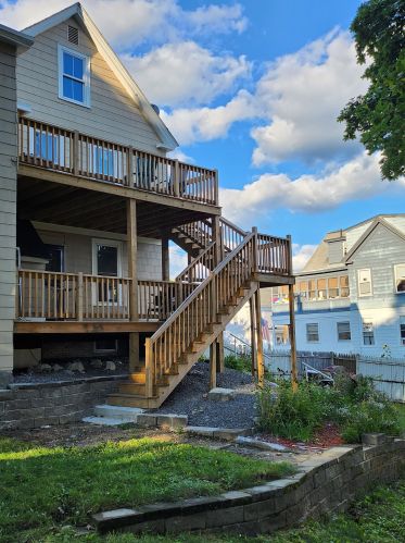 11 Jefferson St, Nashua NH  03064-2429 exterior