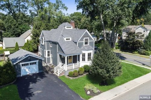 81 Sheridan Ave, Ho Ho Kus, NJ 07423-1540