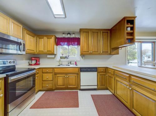 1438 10th St, Manitowoc WI  54220-5700 exterior