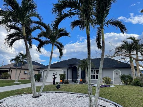 1726 21st St, Cape Coral, FL 33909-4770