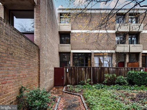 1253 4th St, Washington, DC 20024-2307