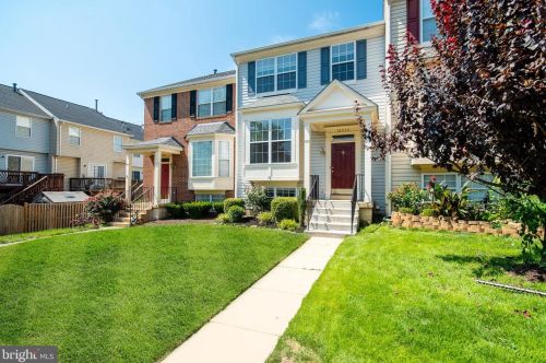 13578 Filly Ct, Gainesville VA  20155-2975 exterior