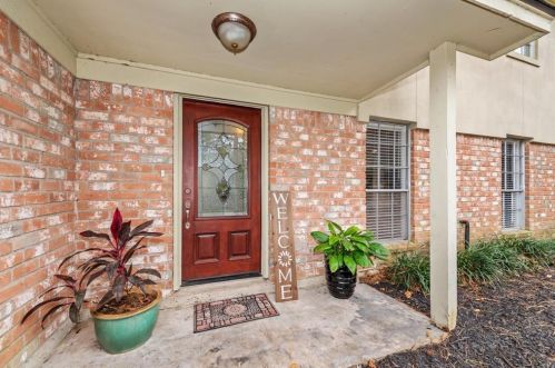350 Cumberland Trl, Conroe, TX 77302-2906
